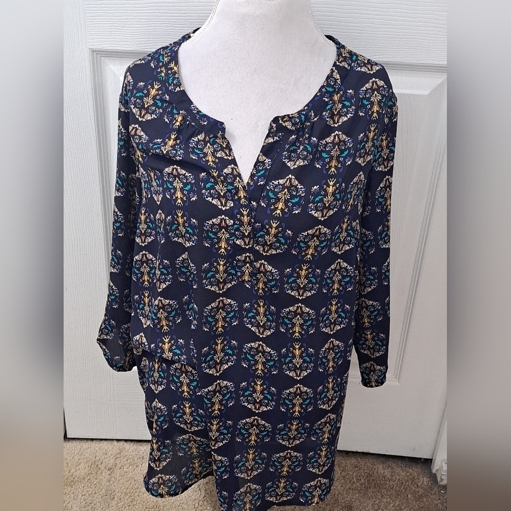 Valerie Stevens Open V-Neck Blue Printed Blouse Size 1X